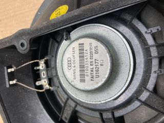 bontott AUDI A4 B8 Mélynyomó Hangszóró