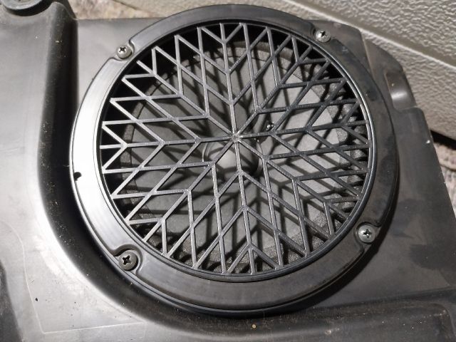 bontott AUDI A4 B8 Mélynyomó Hangszóró