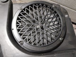 bontott AUDI A4 B8 Mélynyomó Hangszóró