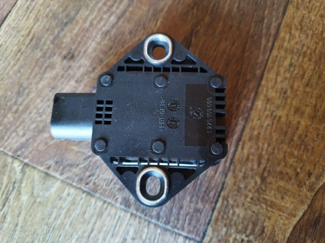 bontott AUDI A4 B8 Menetstabilizátor