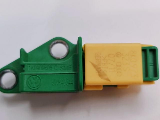 bontott AUDI A4 B8 Menetstabilizátor