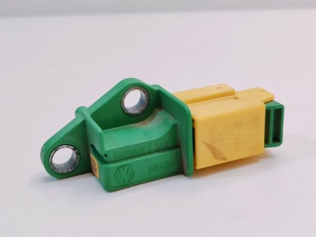 bontott AUDI A4 B8 Menetstabilizátor