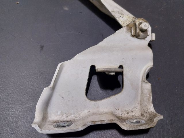 bontott AUDI A4 B8 Motorháztető Bal Zsanér