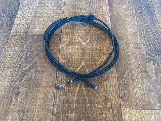 bontott AUDI A4 B8 Motorháztető Nyitó Bowden