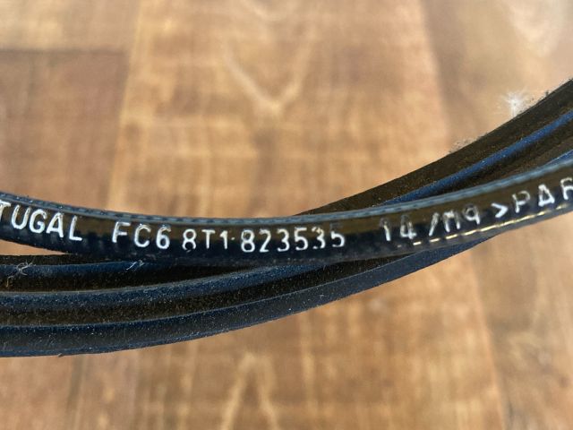 bontott AUDI A4 B8 Motorháztető Nyitó Bowden