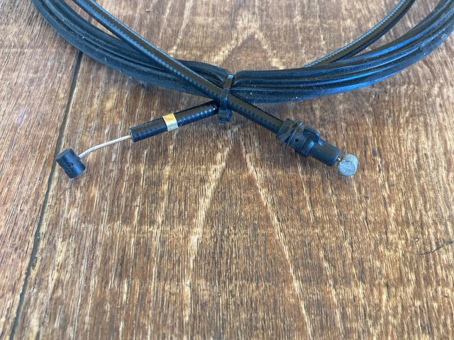 bontott AUDI A4 B8 Motorháztető Nyitó Bowden