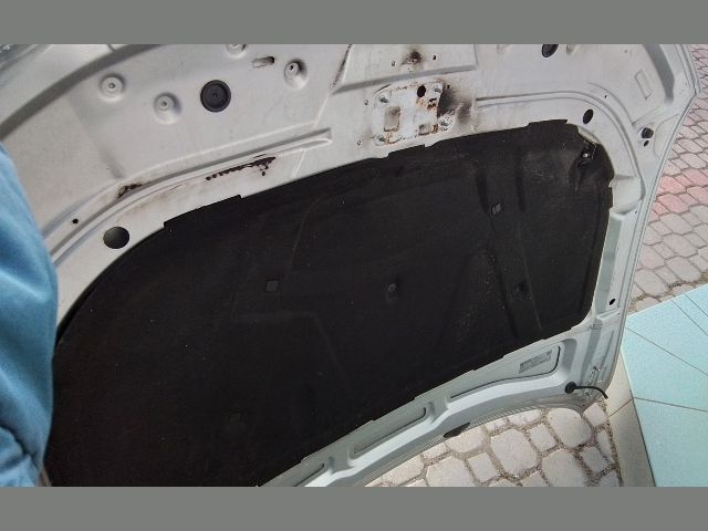 bontott AUDI A4 B8 Motorháztető Szigetelés