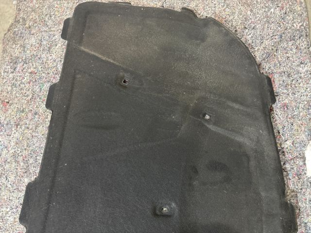 bontott AUDI A4 B8 Motorháztető Szigetelés