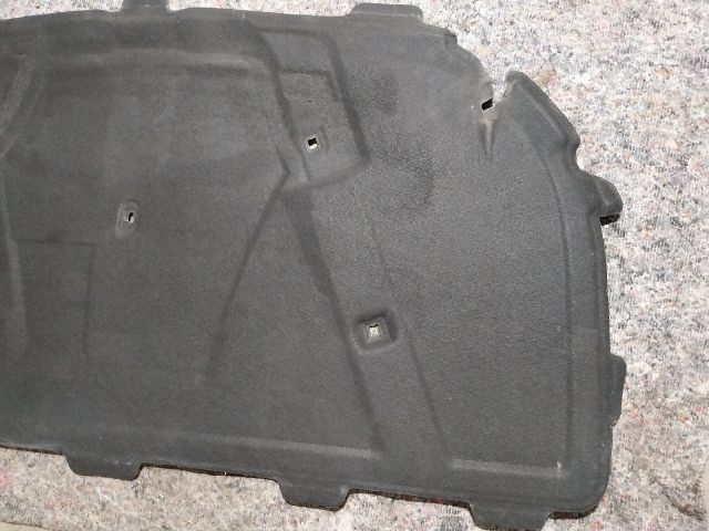 bontott AUDI A4 B8 Motorháztető Szigetelés