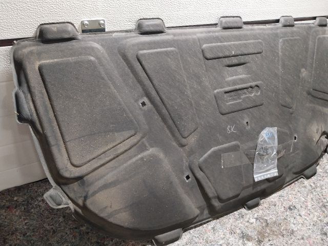 bontott AUDI A4 B8 Motorháztető Szigetelés