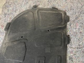 bontott AUDI A4 B8 Motorháztető Szigetelés