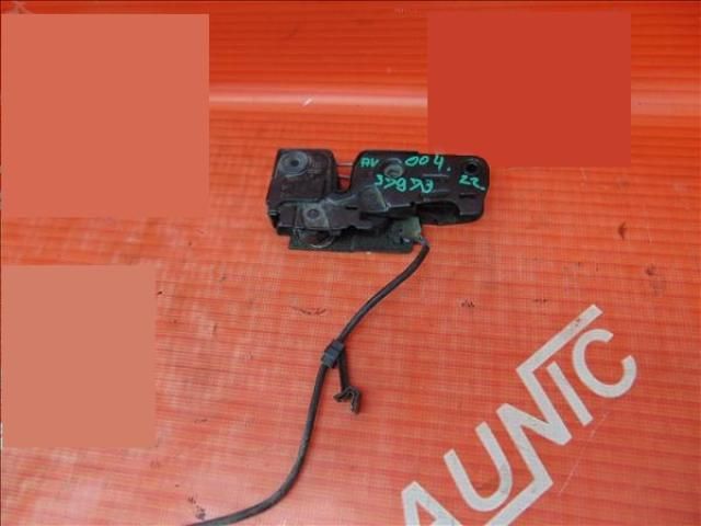 bontott AUDI A4 B8 Motorháztető Zárszerkezet