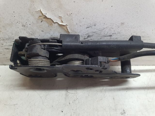 bontott AUDI A4 B8 Motorháztető Zárszerkezet