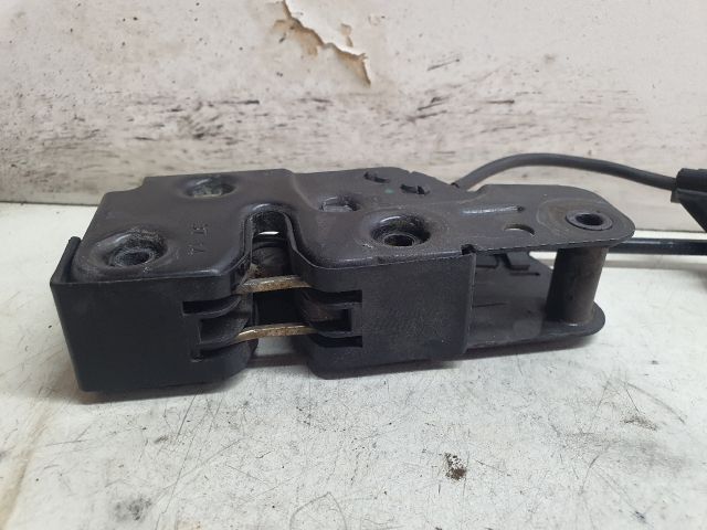 bontott AUDI A4 B8 Motorháztető Zárszerkezet