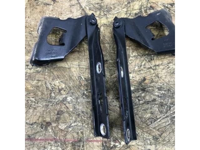 bontott AUDI A4 B8 Motorháztető Zsanér Pár