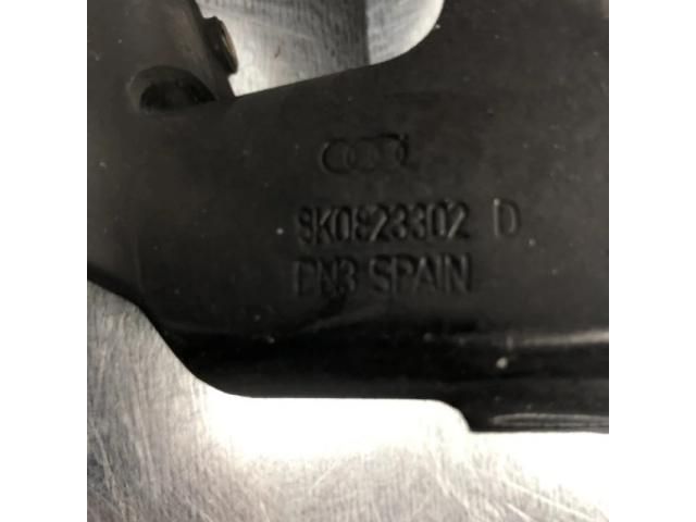 bontott AUDI A4 B8 Motorháztető Zsanér Pár