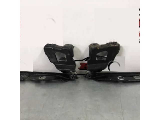 bontott AUDI A4 B8 Motorháztető Zsanér Pár