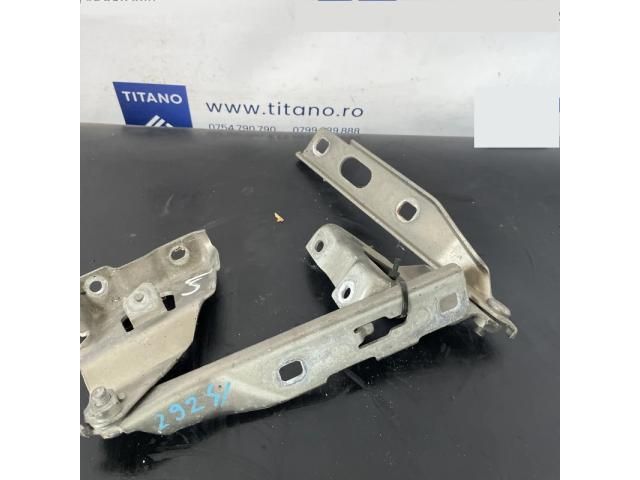 bontott AUDI A4 B8 Motorháztető Zsanér Pár