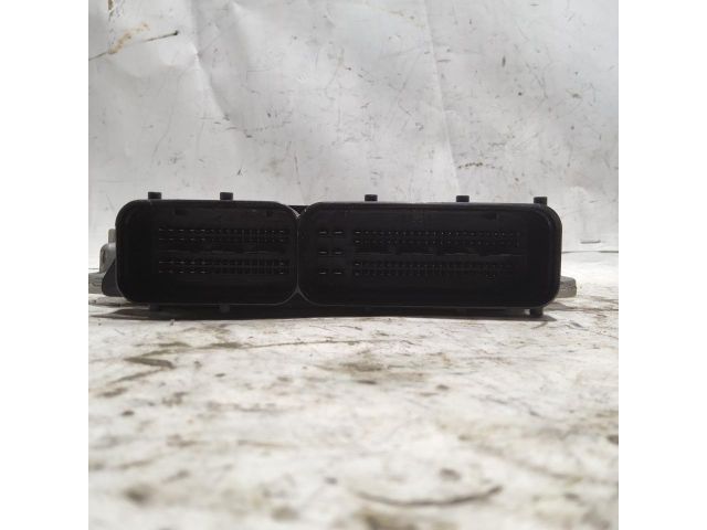 bontott AUDI A4 B8 Motorvezérlő