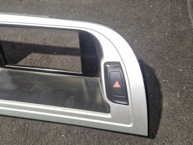 bontott AUDI A4 B8 Multifunkciós Kijelző Keret