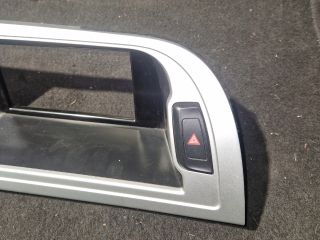 bontott AUDI A4 B8 Multifunkciós Kijelző Keret