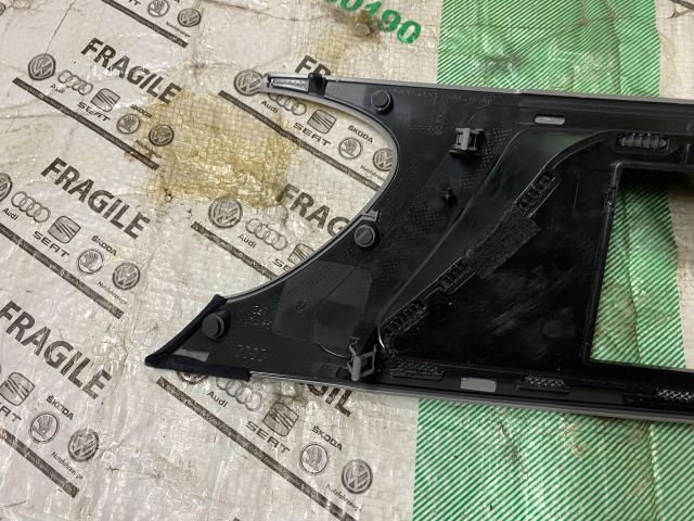 bontott AUDI A4 B8 Multifunkciós Kijelző Keret