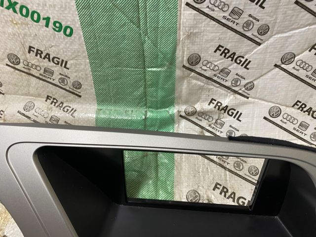 bontott AUDI A4 B8 Multifunkciós Kijelző Keret