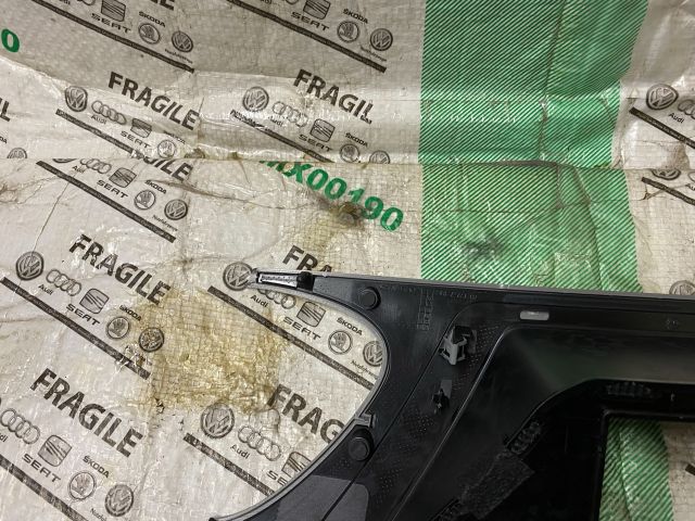 bontott AUDI A4 B8 Multifunkciós Kijelző Keret