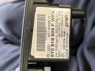 bontott AUDI A4 B8 Multimédia Vezérlő