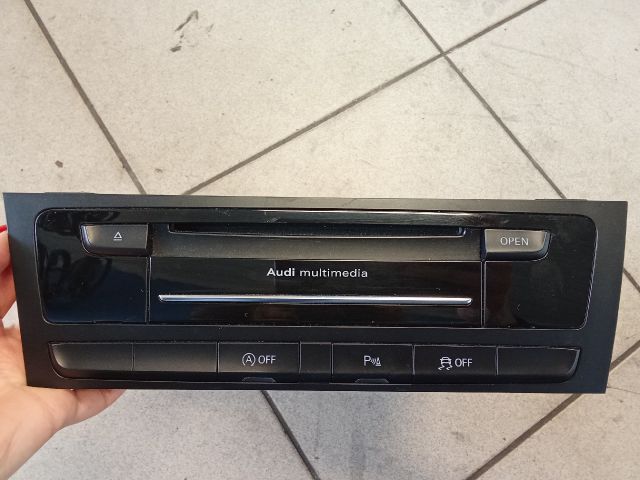 bontott AUDI A4 B8 Multimédia Vezérlő