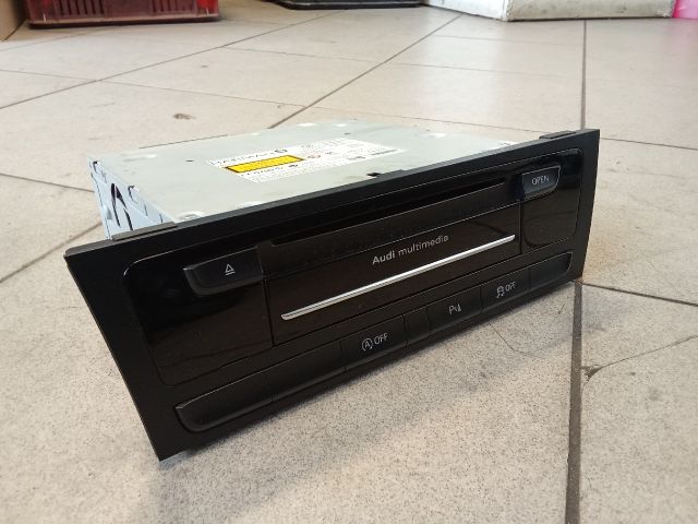 bontott AUDI A4 B8 Multimédia Vezérlő