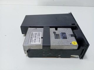 bontott AUDI A4 B8 Multimédia Vezérlő