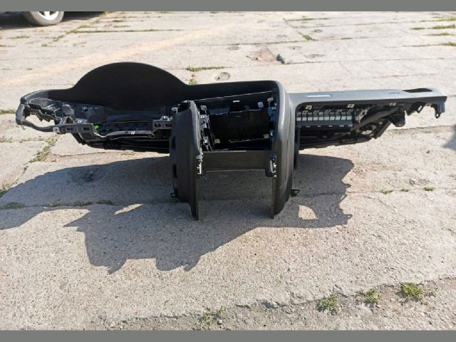 bontott AUDI A4 B8 Műszerfal Héj