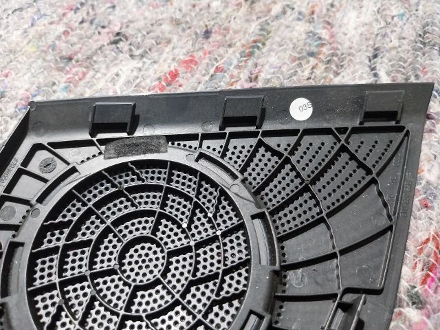 bontott AUDI A4 B8 Műszerfal Jobb Hangszóró Burkolat