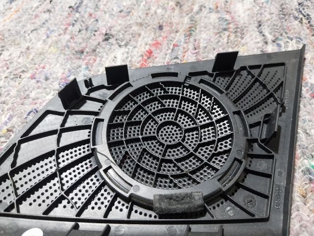 bontott AUDI A4 B8 Műszerfal Jobb Hangszóró Burkolat