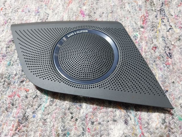 bontott AUDI A4 B8 Műszerfal Jobb Hangszóró Burkolat