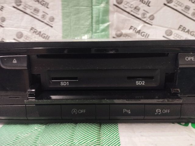 bontott AUDI A4 B8 Navigáció Elektronika