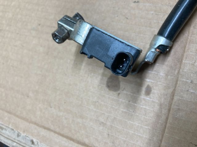 bontott AUDI A4 B8 Negatív Kábel