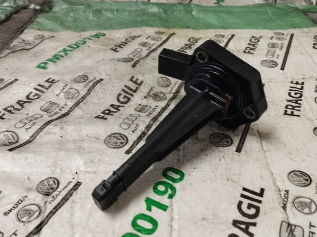 bontott AUDI A4 B8 Olajszint Jeladó