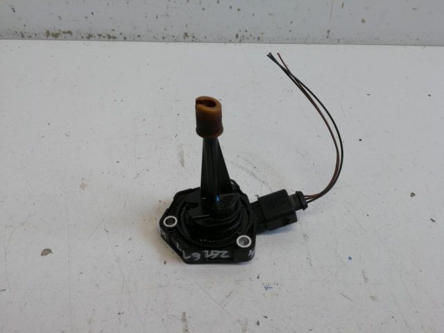 bontott AUDI A4 B8 Olajszint Jeladó