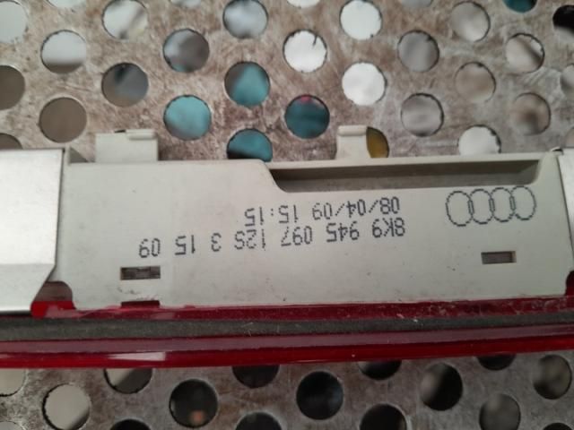 bontott AUDI A4 B8 Pótféklámpa