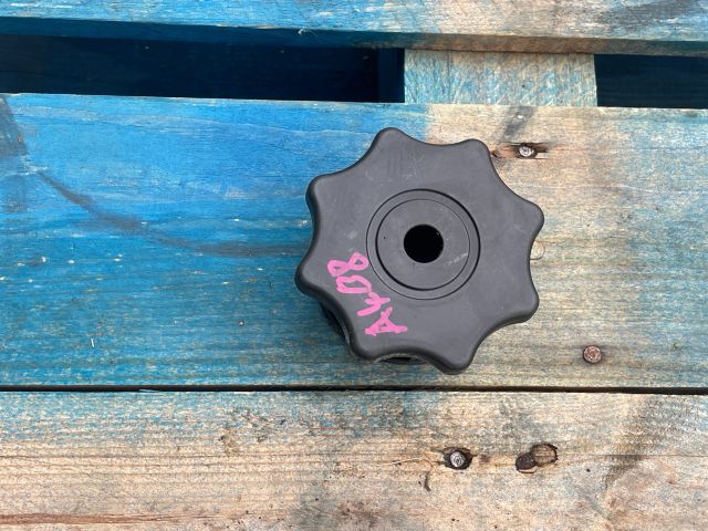 bontott AUDI A4 B8 Pótkerék Rögzítő