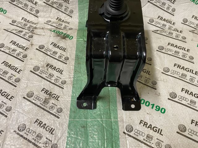 bontott AUDI A4 B8 Pótkerék Rögzítő