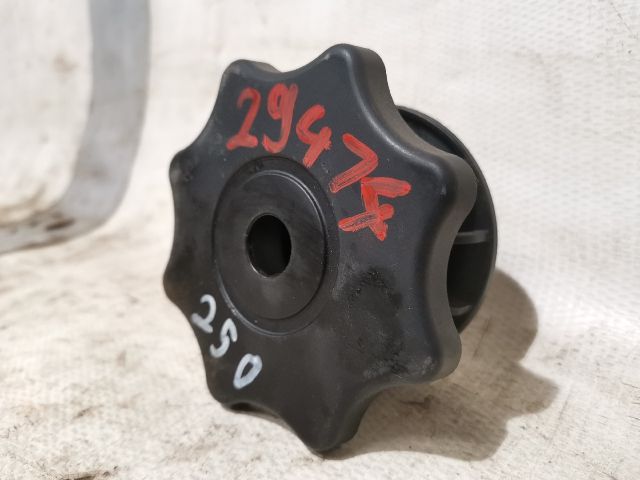 bontott AUDI A4 B8 Pótkerék Rögzítő