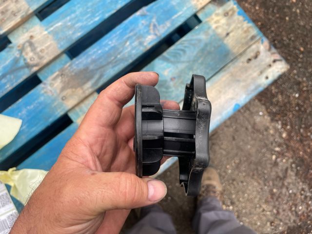 bontott AUDI A4 B8 Pótkerék Rögzítő