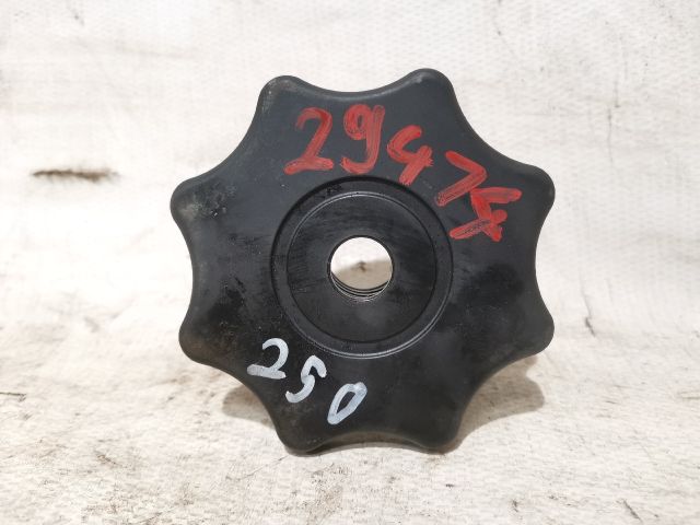 bontott AUDI A4 B8 Pótkerék Rögzítő