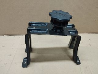 bontott AUDI A4 B8 Pótkerék Rögzítő