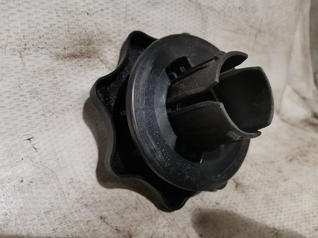 bontott AUDI A4 B8 Pótkerék Rögzítő