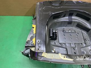 bontott AUDI A4 B8 Pótkerék Tartó Fenéklemez