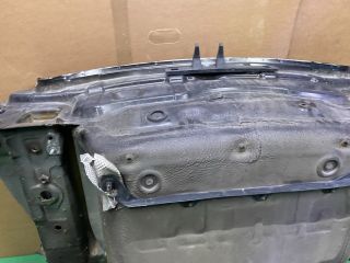 bontott AUDI A4 B8 Pótkerék Tartó Fenéklemez